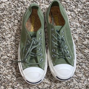 Womans green converse (5)